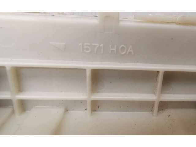 Блок предохранителей MN108319 Mitsubishi Colt