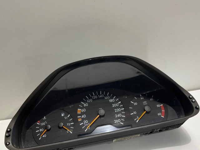 Přístrojová deska Mercedes-Benz E W210 2000 2105403348, 84570285