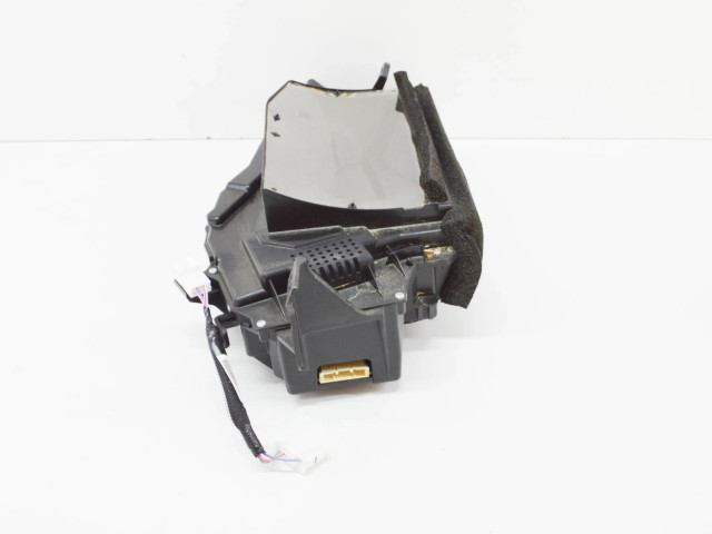 Дисплей    8310833031, 2575102231   Toyota Camry VIII XV70