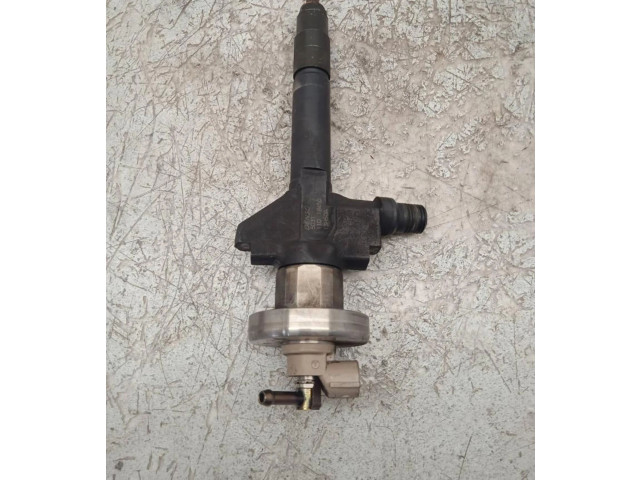 Vstřikovač 13H50A Mazda MPV II LW