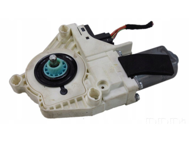 Передний двигатель механизма для подъема окон