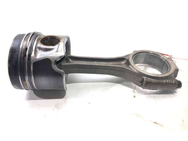  Поршень с шатуном  CBA  Volkswagen PASSAT CC  