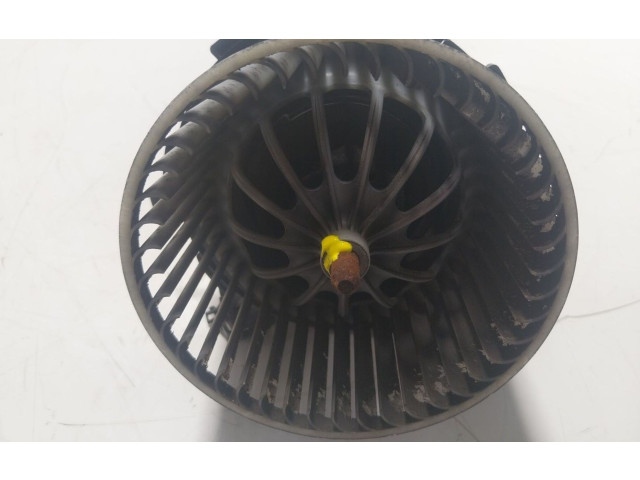 Вентилятор печки 8K2820021C Audi Q5 SQ5