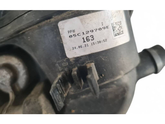 Поршень Всасывающий коллектор DLA DLAA 05C129709E, 05C145785C  Skoda Octavia Mk4  