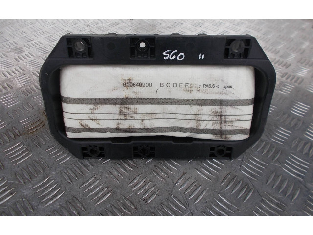 Подушка безопасности пассажира 610640900 Volvo S60
