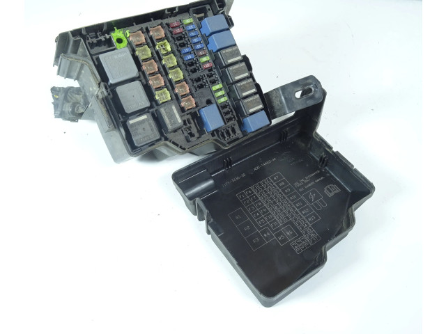 Блок предохранителей  8V51-14B144-BB, 8V51-14B144-BB   Ford Transit -  Tourneo Connect    