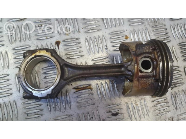  Поршень с шатуном  1010  Renault Laguna I для бензинового двигателя 1.8