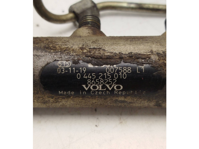 Топливная рампа 8658252, 007588L1 Volvo S60