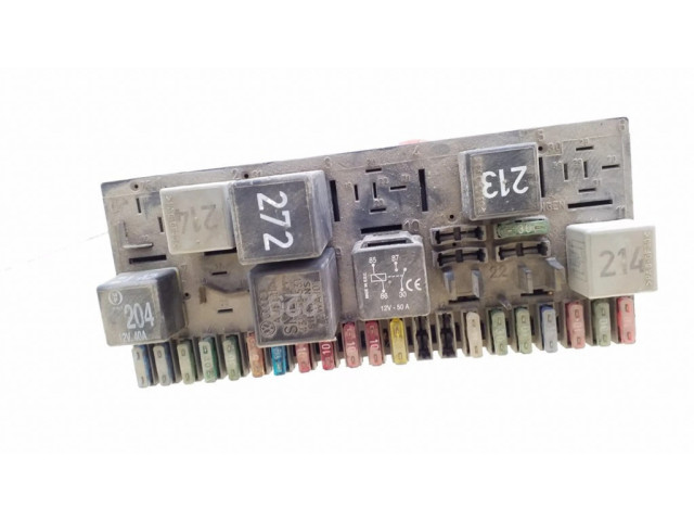 Pojistková skříňka 443941822B, 443951253K Audi 80 90 S2 B4 1993