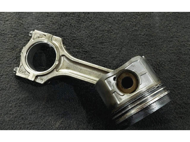 Píst BMW X5 E53 pro naftový motor 3.0