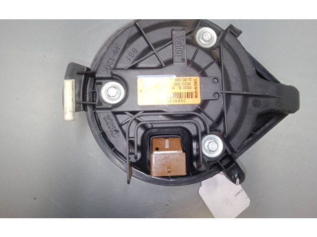 Вентилятор печки    8E1820021E   Audi A4 Allroad