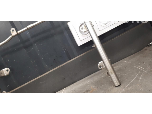 Топливная рампа 06e133681f   Audi A6 S6 C6 4F  