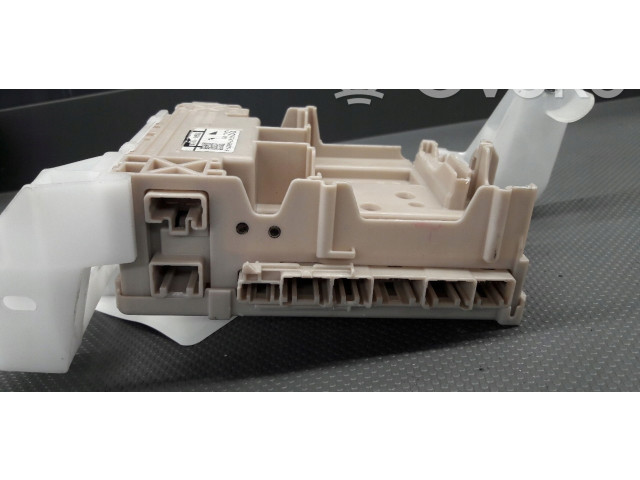 Pojistková skříňka 827300H030A Peugeot 108 2014