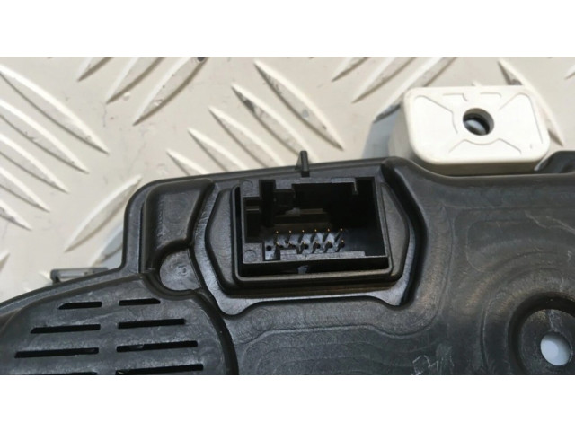 Панель приборов 13372989 Vauxhall Corsa D
