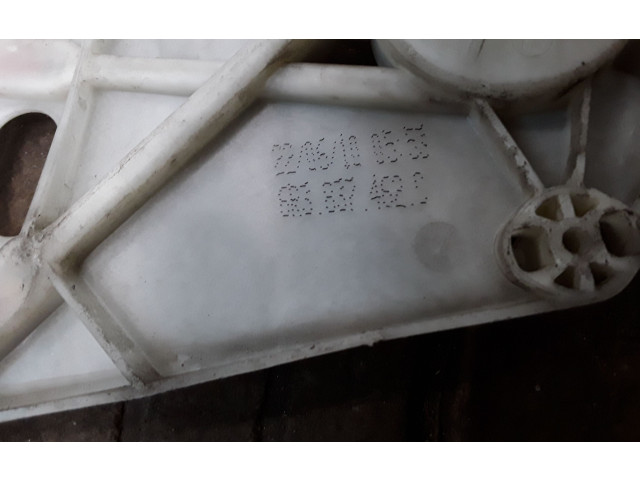 Передний електрический механизм для подъема окна без двигателя