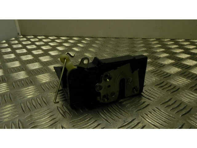 Zámek zadních dveří 805031017RE, T301 Dacia Sandero 2018