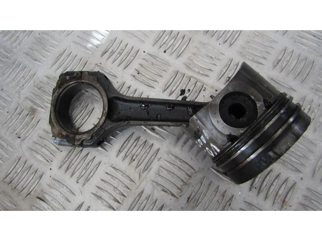 Поршень с шатуном Volvo 460 для дизельного двигателя 1.9