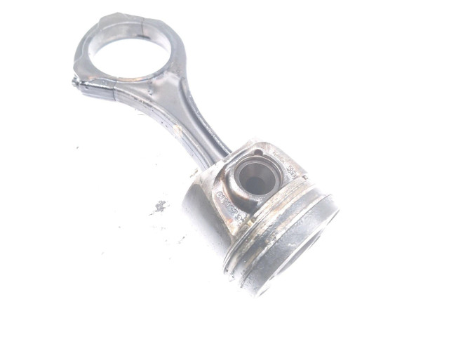 Píst 0820823 Mercedes-Benz C W204 OM 642.961