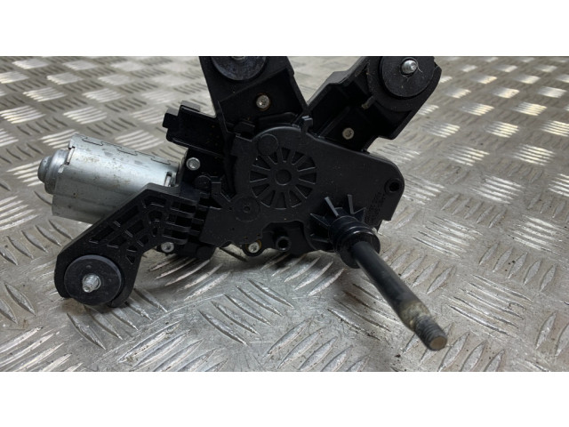 Моторчик заднего дворника 8611036000 SsangYong Rexton