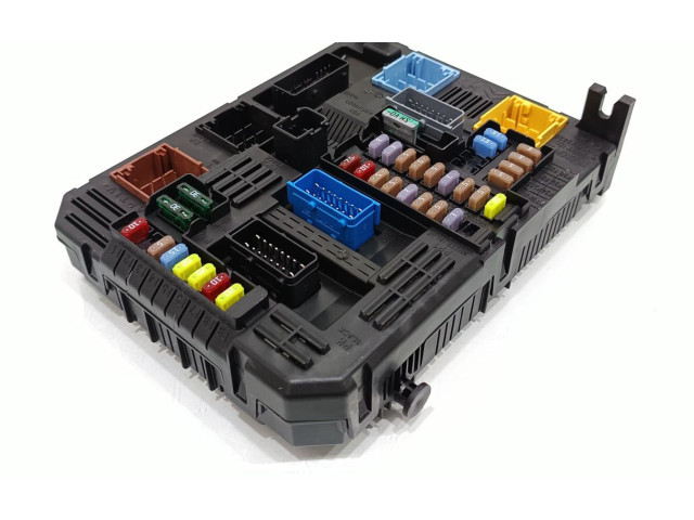 Pojistková skříňka 9832880680 Peugeot 3008 2024