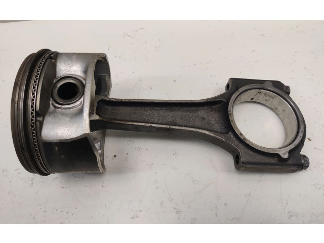 Поршень с шатуном 53021539AD, 05086011AA Dodge Challenger