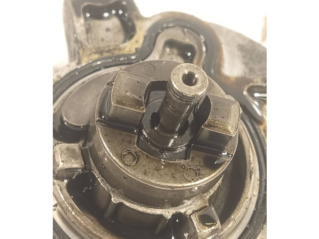 Вакуумный насос 31219463   Volvo XC90