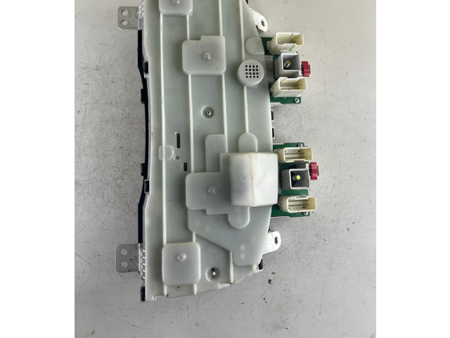 Přístrojová deska  Toyota Land Cruiser (J120) 2005 838006D212, 769316380  