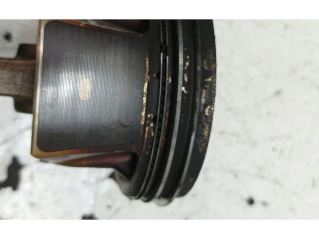  Поршень с шатуном  20R0, 7289  Dacia Logan II  