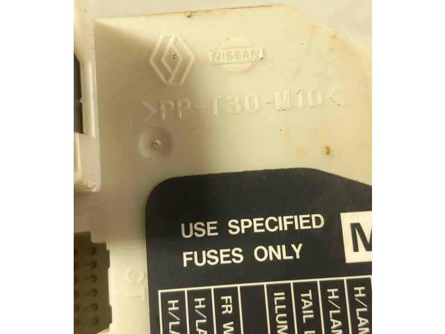 Блок предохранителей T30M10   Nissan X-Trail T31    
