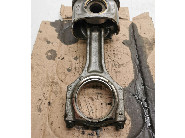 Поршень 8598757 BMW X3 G01