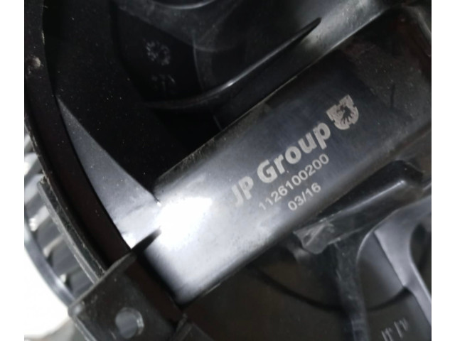 Вентилятор печки 1126100200 Volkswagen Caddy