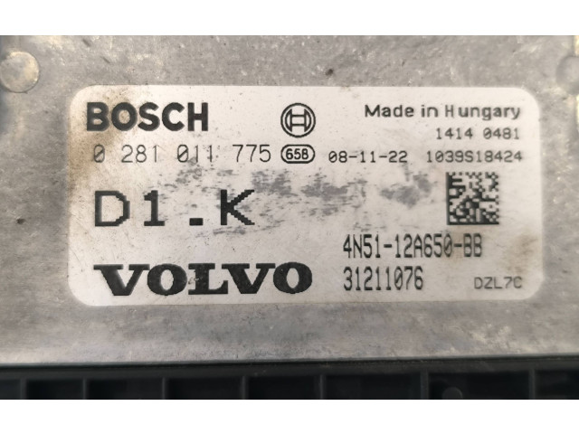 Блок управления двигателя 0281011775, 31211076   Volvo V50