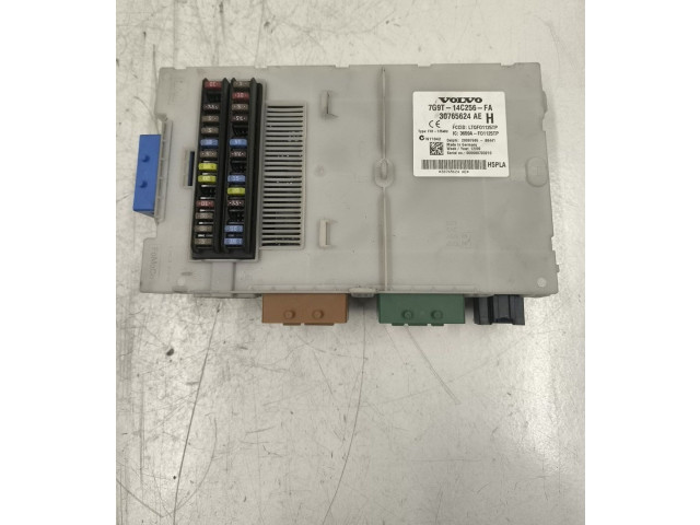 Блок предохранителей  7G9T14C256FA, 307655624AE   Volvo V70    