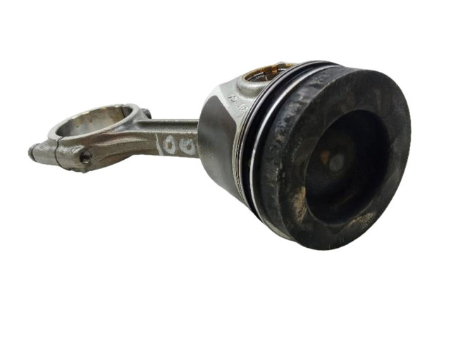 Поршень с шатуном TDI Skoda Octavia Mk3 (5E)