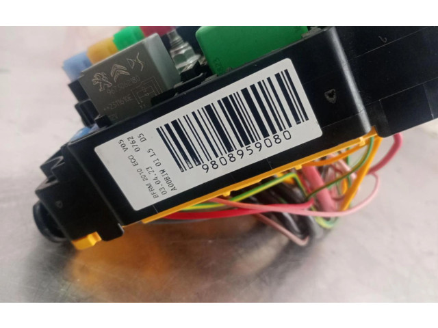 Блок предохранителей 9808959080   Peugeot Expert    