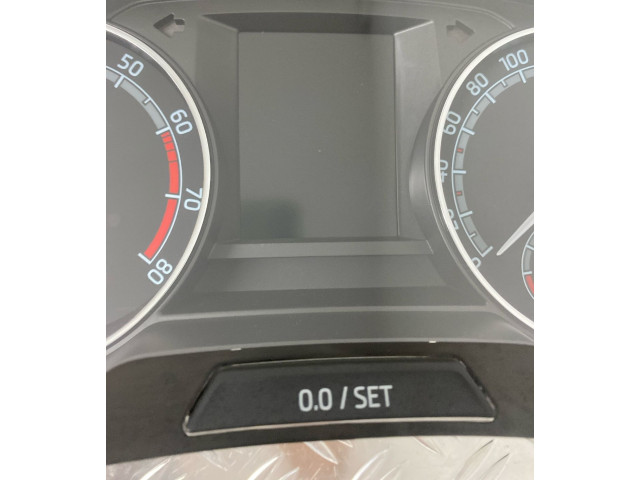 Панель приборов 6V0920740E   Skoda Fabia Mk3 (NJ)       