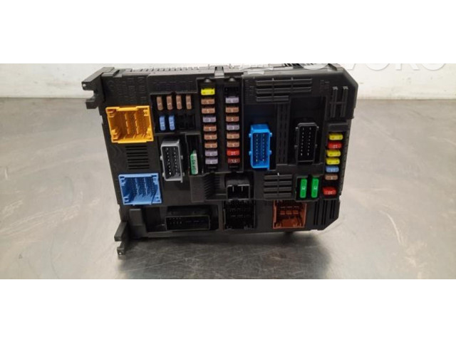 Блок предохранителей  9830707680   Peugeot Partner III    