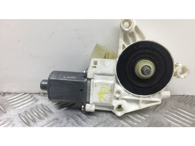 Передний двигатель механизма для подъема окон