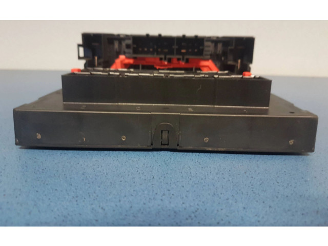 Блок предохранителей 3C0937049E, 00206796 Volkswagen Jetta V