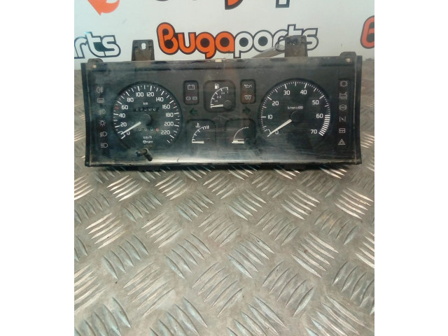 Панель приборов Renault Clio I