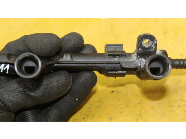 Vstřikovací lišta 06E133681L   Audi A8 S8 D4 4H     