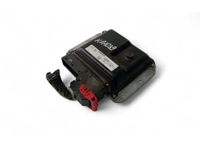 Блок управления двигателем ECU