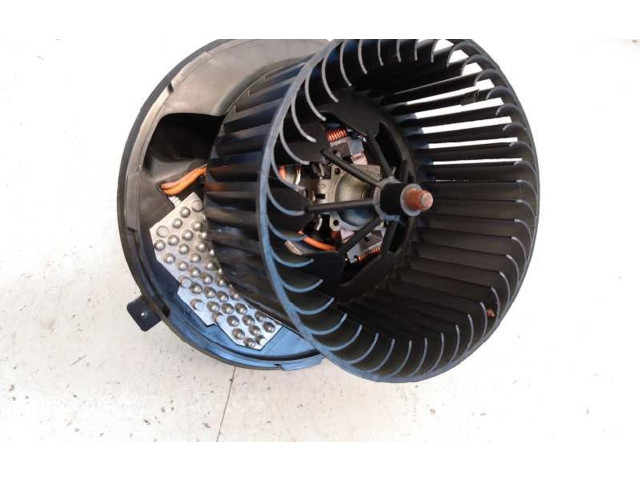 Вентилятор печки 3C0907521G, E2-A1-24-1 Audi Q3 8U