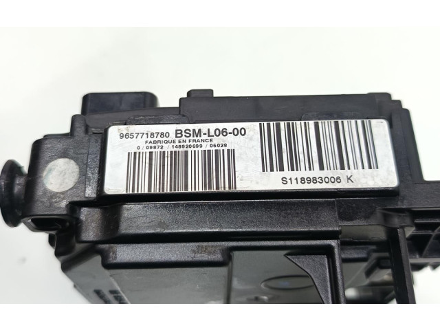 Блок предохранителей 9657718780 Citroen C4 I