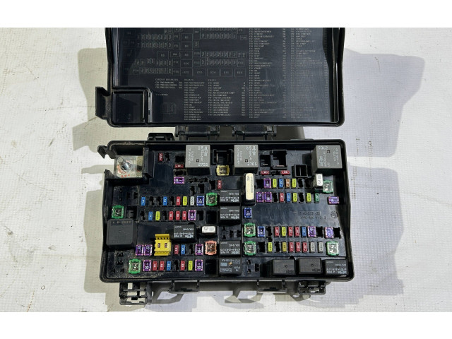 Блок предохранителей 68137439ad Jeep Grand Cherokee