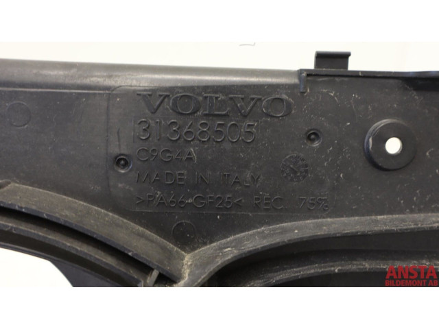 Вентилятор радиатора 31686810 Volvo V70