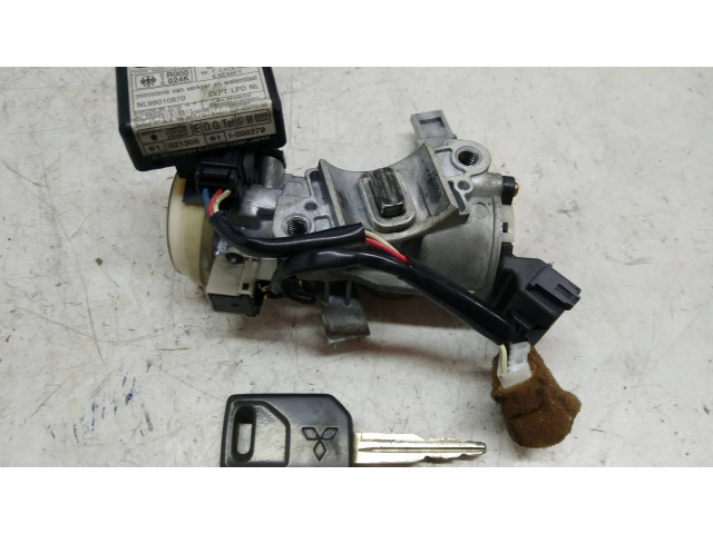 Комплект блоков управления MR420856, E2T72584 Mitsubishi Space Runner