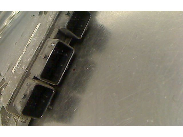 Блок управления двигателя 8201076738   Renault Twingo II