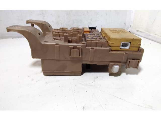 Pojistková skříňka 8264113040, 2323000231 Toyota Corolla Verso E121 2003