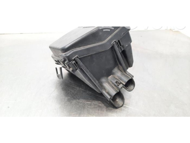 Блок предохранителей 243809584R Dacia Duster